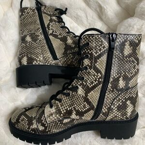 NWOT Chelsea & Violet Snakeskin Print Combat Style Boots Size 7.5M